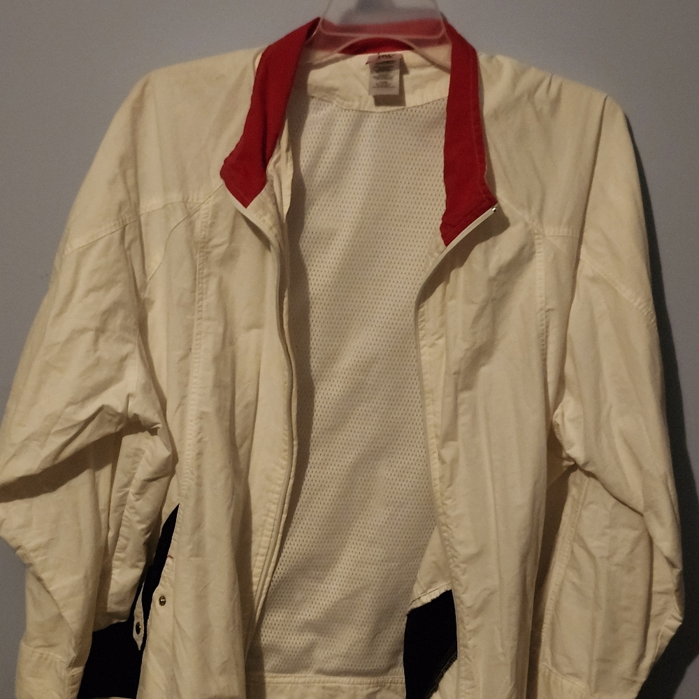 Chic White Jacket With Red Trim